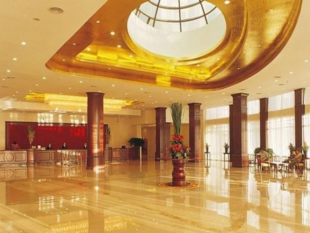 Shanghai Rongju Hotel Lujiazui Hotel Экстерьер фото