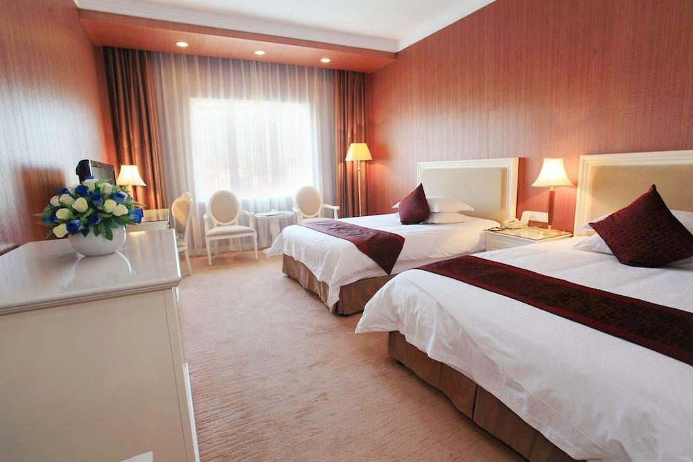 Shanghai Rongju Hotel Lujiazui Hotel Экстерьер фото