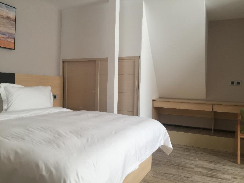 Shanghai Rongju Hotel Lujiazui Hotel Экстерьер фото